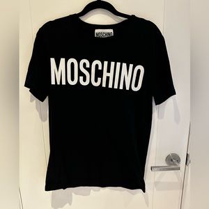 Moschino men's medium tshirt in black